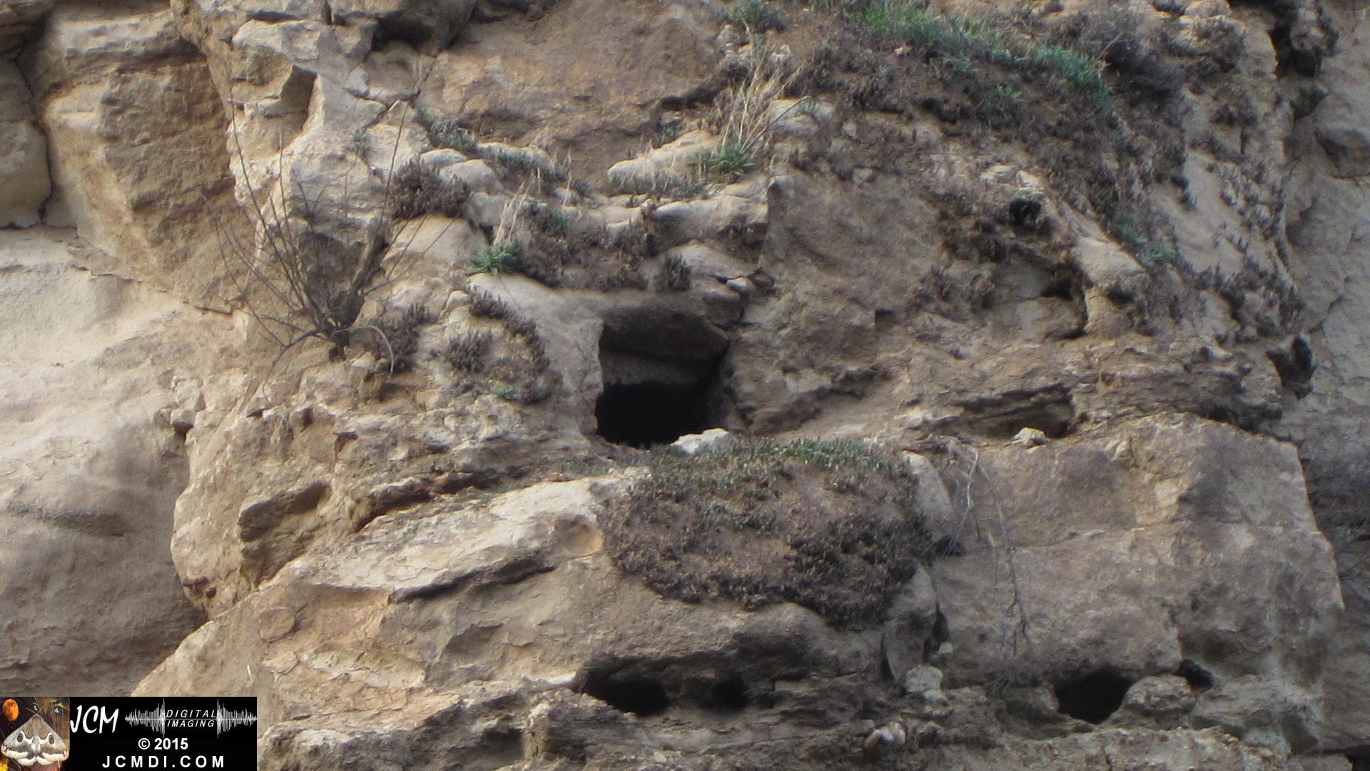 Whitney Canyon landscape small cave (zoomed fullrez)